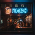 Неоновая вывеска «Пиво с кружкой» синяя