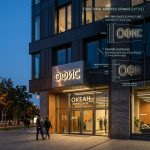 Интерьерная вывеска для офиса IT-компании в ТЦ с контражурной подсветкой
