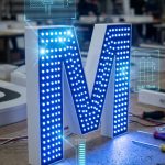 Объемные световые буквы с открытыми пиксельными диодами (борт ПВХ / Алюминий)